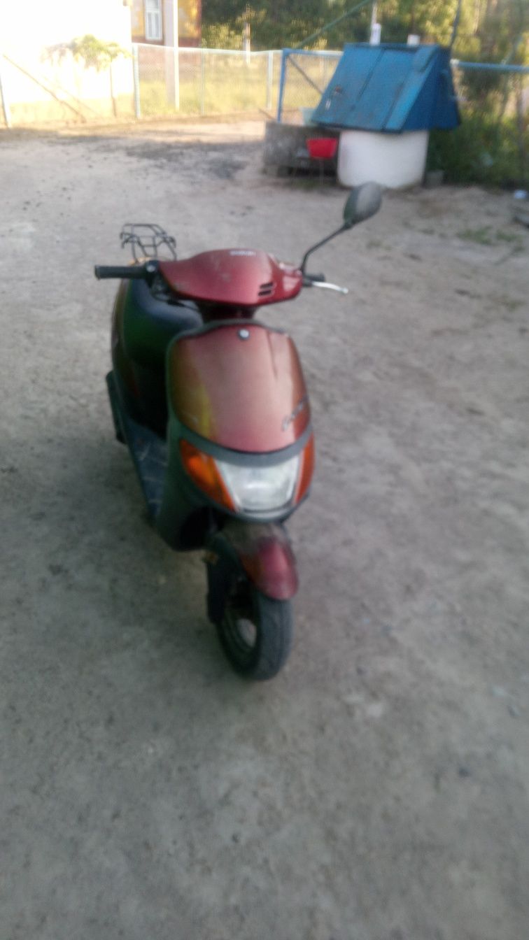 Продам скутер Сузукі
