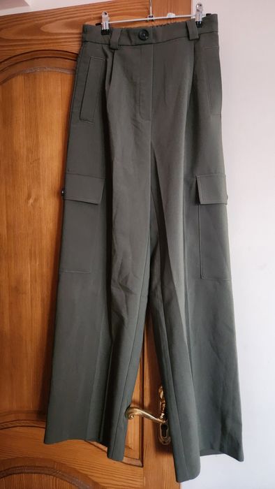 Широки брюки з кишенями