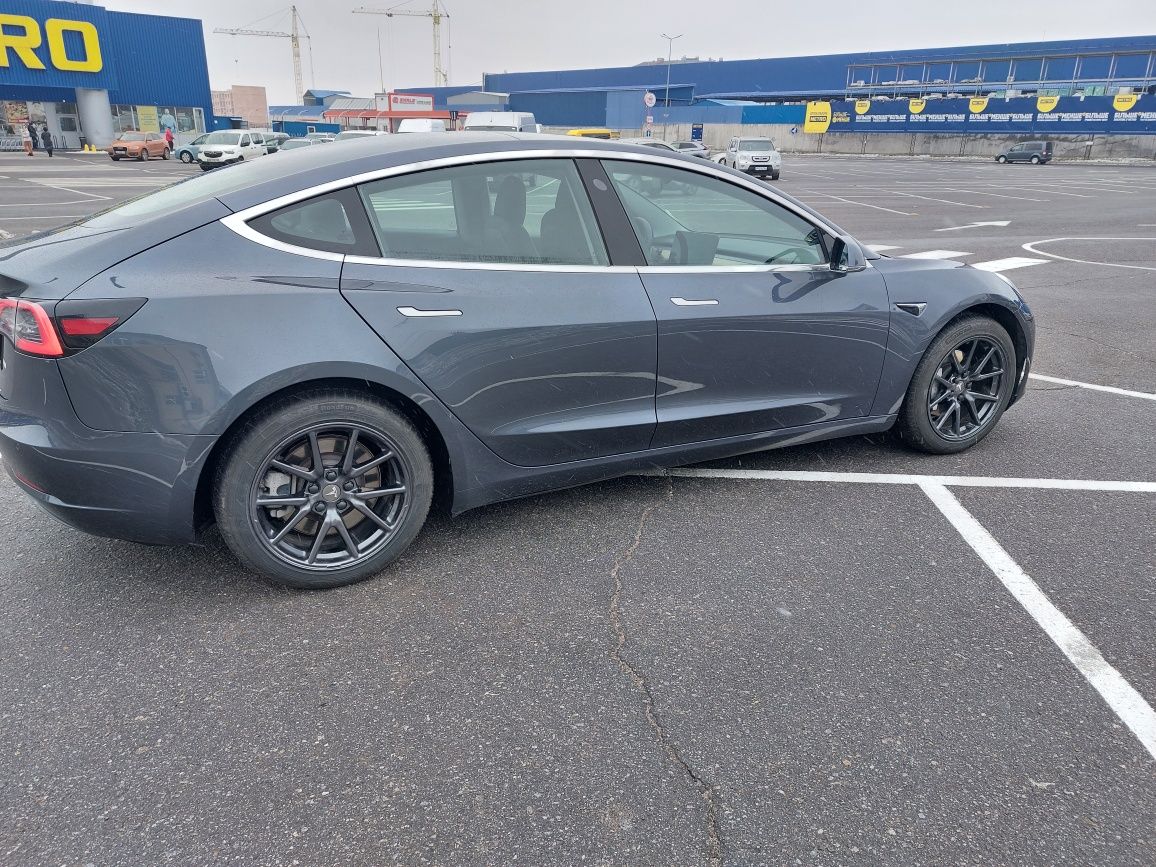 Tesla Model 3 Standart Plus 2020рік