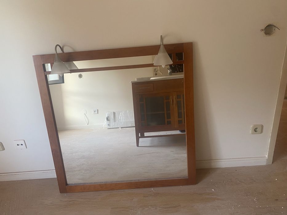 Movel e lavatorio e espelho, WC