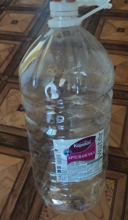 Пластикова пляшка