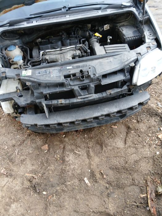 Pas przedni z chłodnicami VW Touran 2.0TDI