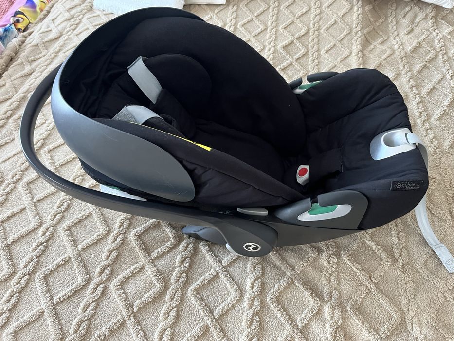 Cybex nosidełko plus folia