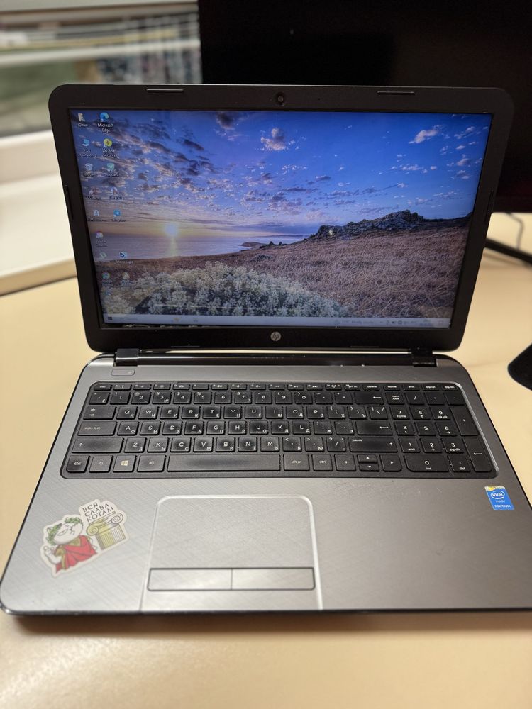Ноутбук Hp 15-r151rn