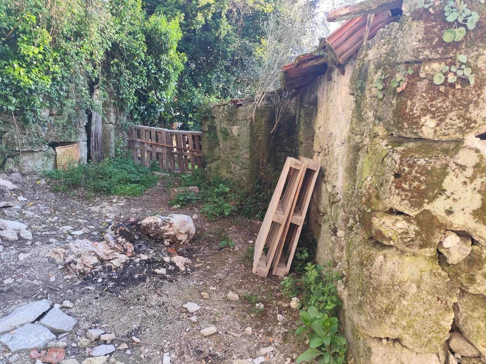 Casa em pedra para restauro