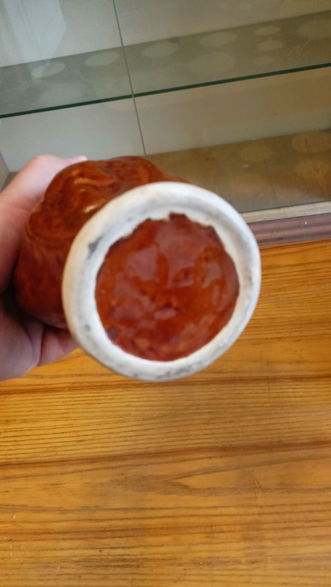 Ceramiczny wazonik mały.