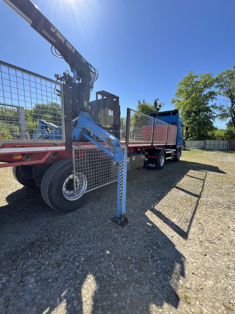 Напівпричіп Floor з краном маніпулятором Hiab 130