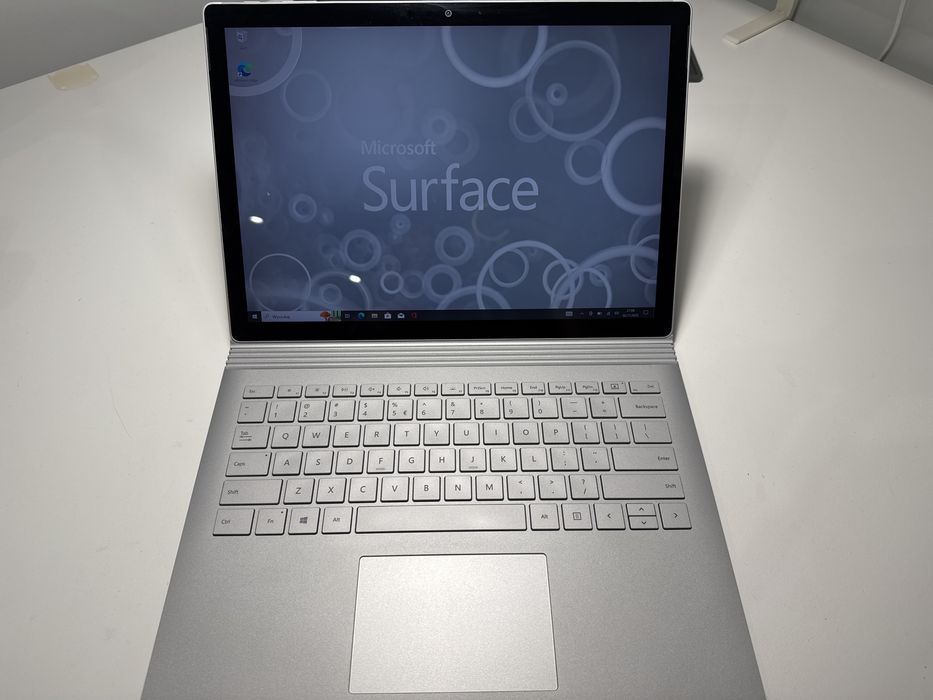Laptop Surface Book 2 tablet i7