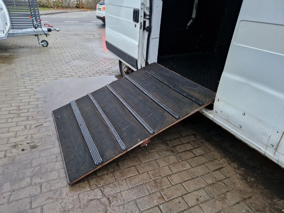 Koniowóz peugeot boxer