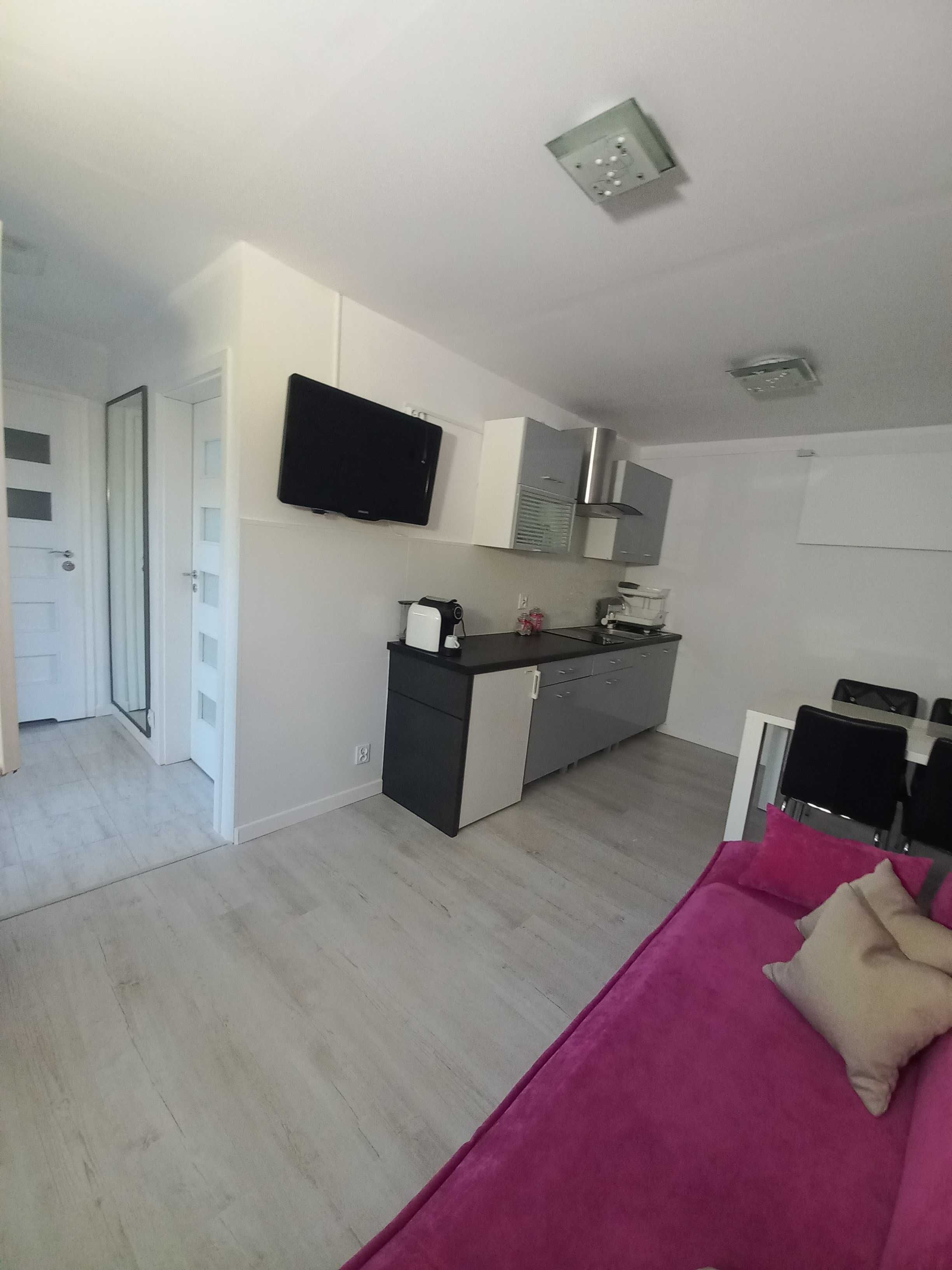 Domek w lesie   nad  jeziorem Lipie -Długie -2 osobne apartamenty