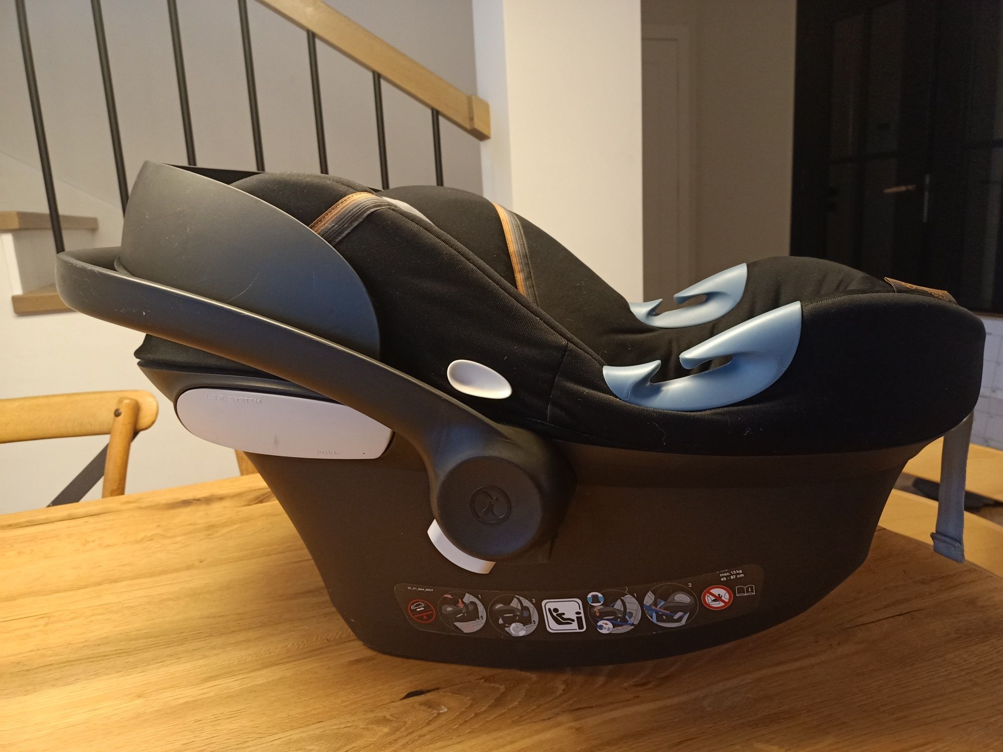 Fotelik Cybex Aton M + baza M