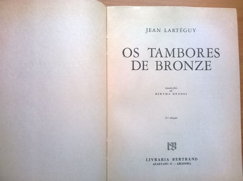 Os Tambores de Bronze (portes grátis) - Jean Latérguy