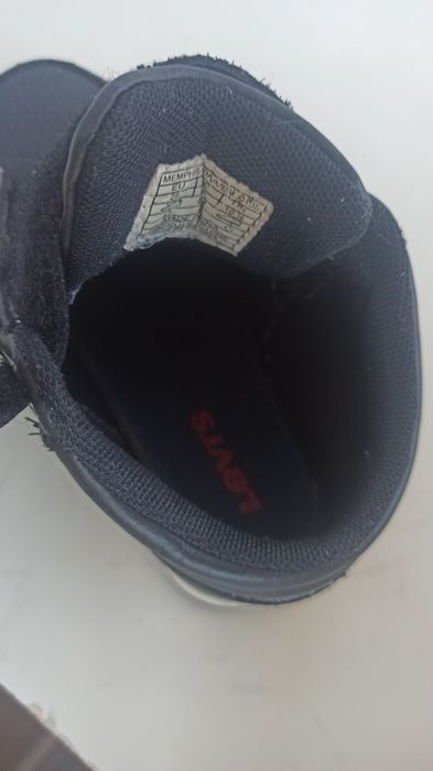 Демісезонні ботінки Levi's 28р.