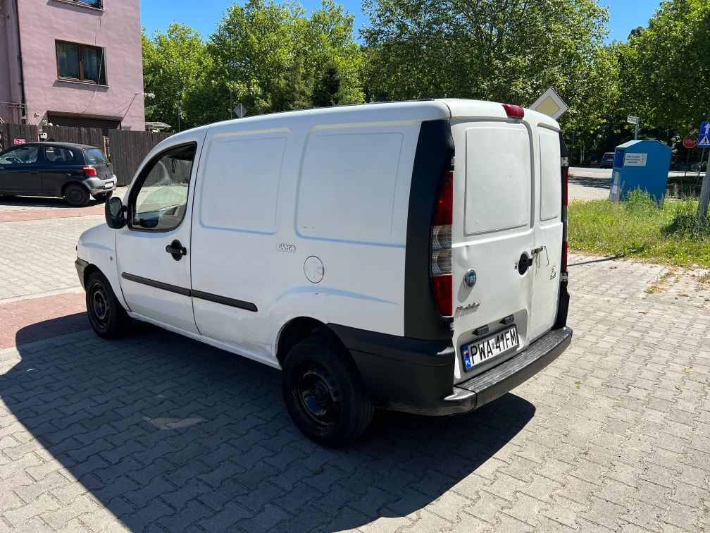 Fiat Doblo. Bus. Mini bus. Dostawczak.