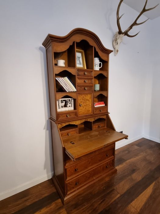 Komplet stylowych mebli