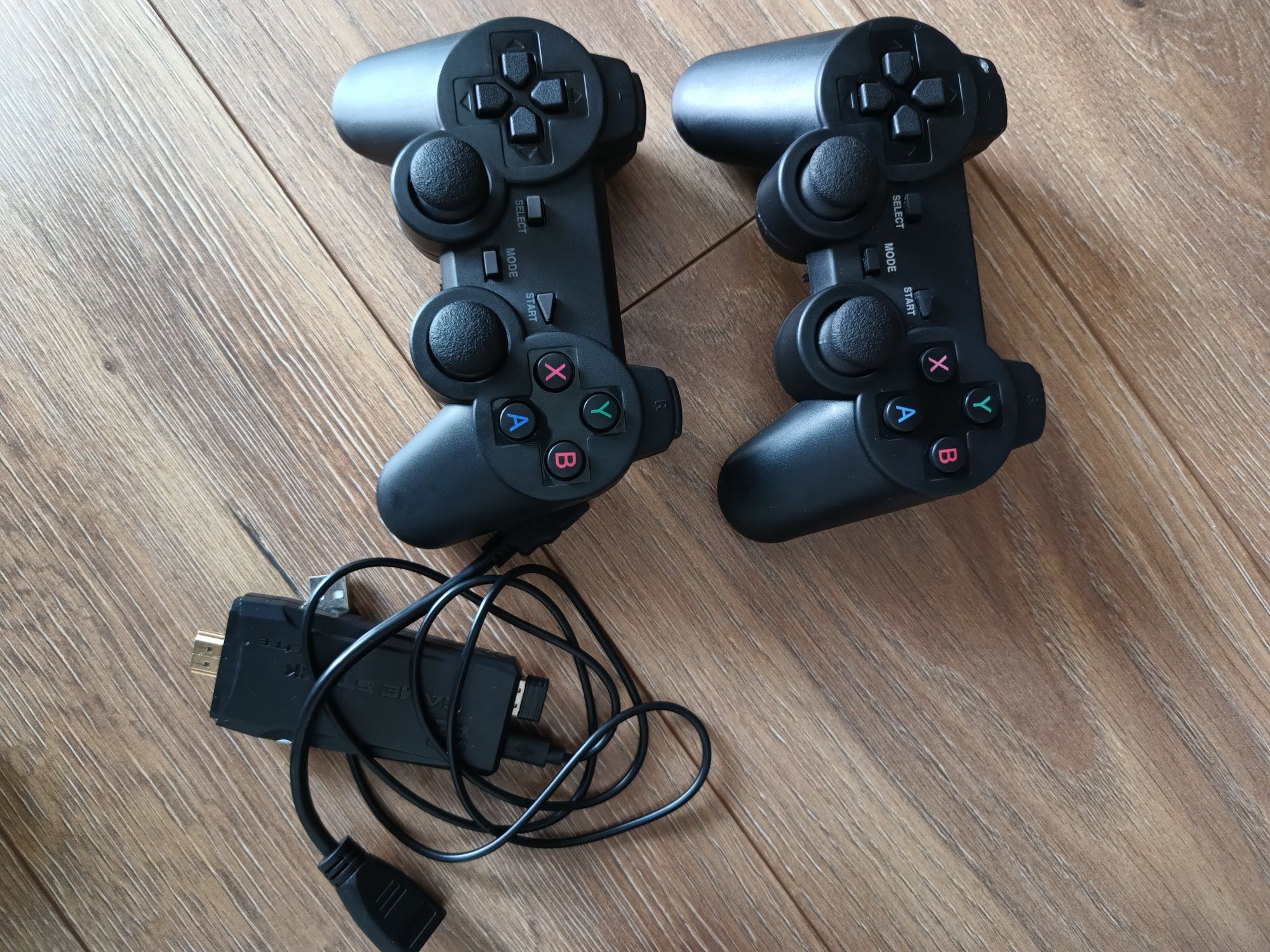 Kontroler gier z padami Gamę Stick 2.4G Wireless