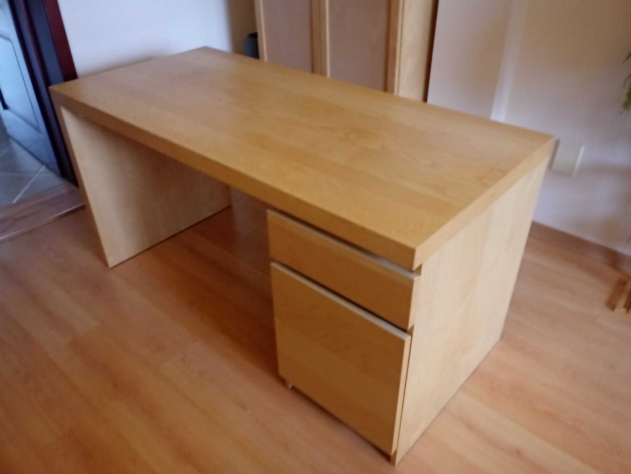 Sprzedam biurko dla dziecka IKEA