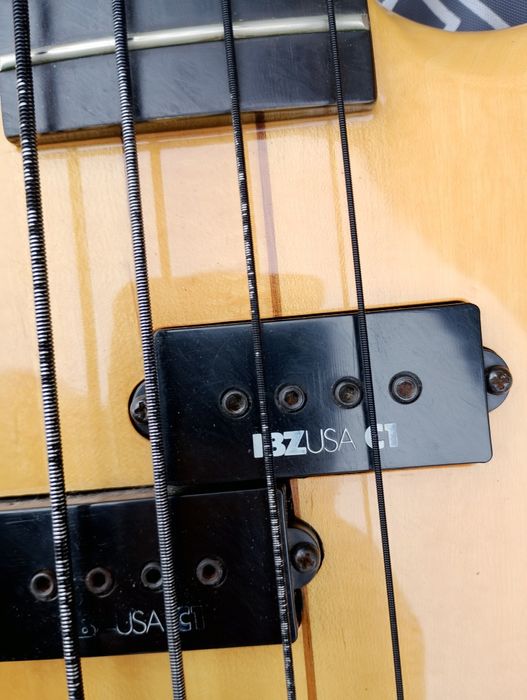 Gitara basowa Ibanez japan