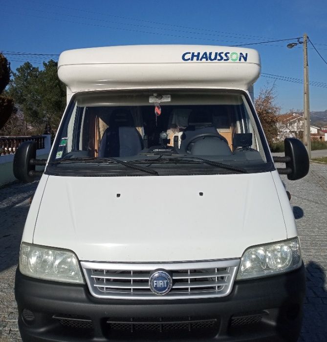 Auto Caravana Fiat Chausson 2.8 de 2002 c/suporte para moto/scooter