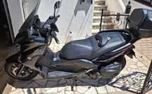 Xmax 400 de garagem