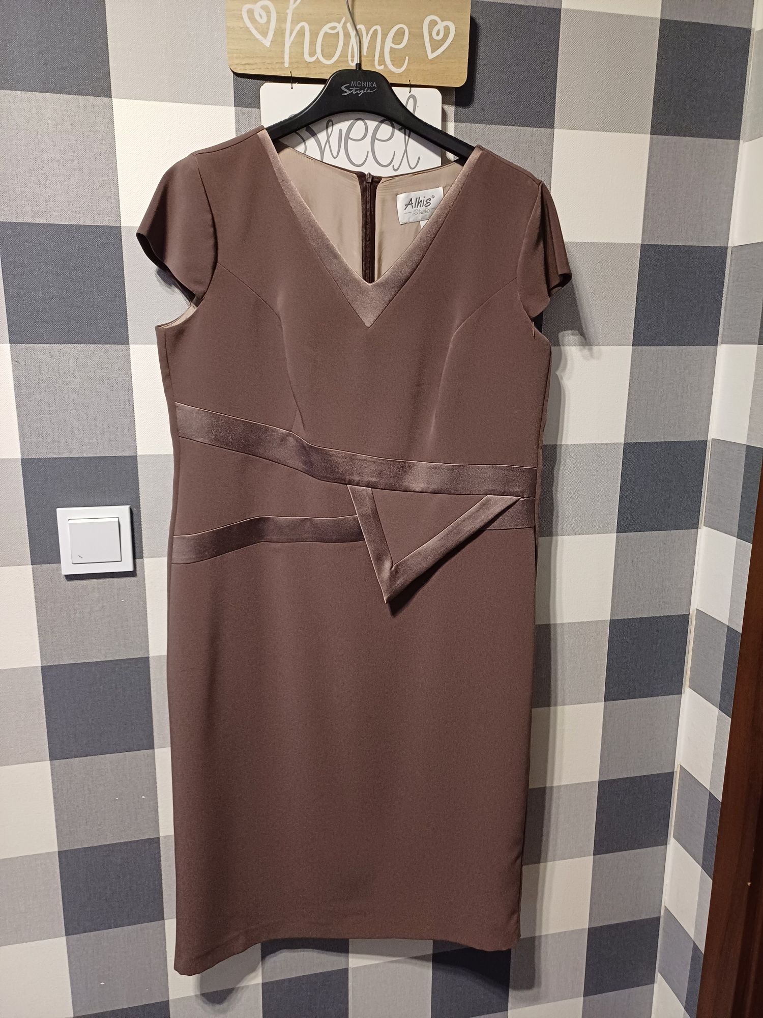 Sukienka okazjonalna Alhis r.XL