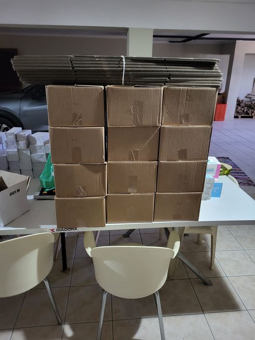 Caixas de cartão diversas