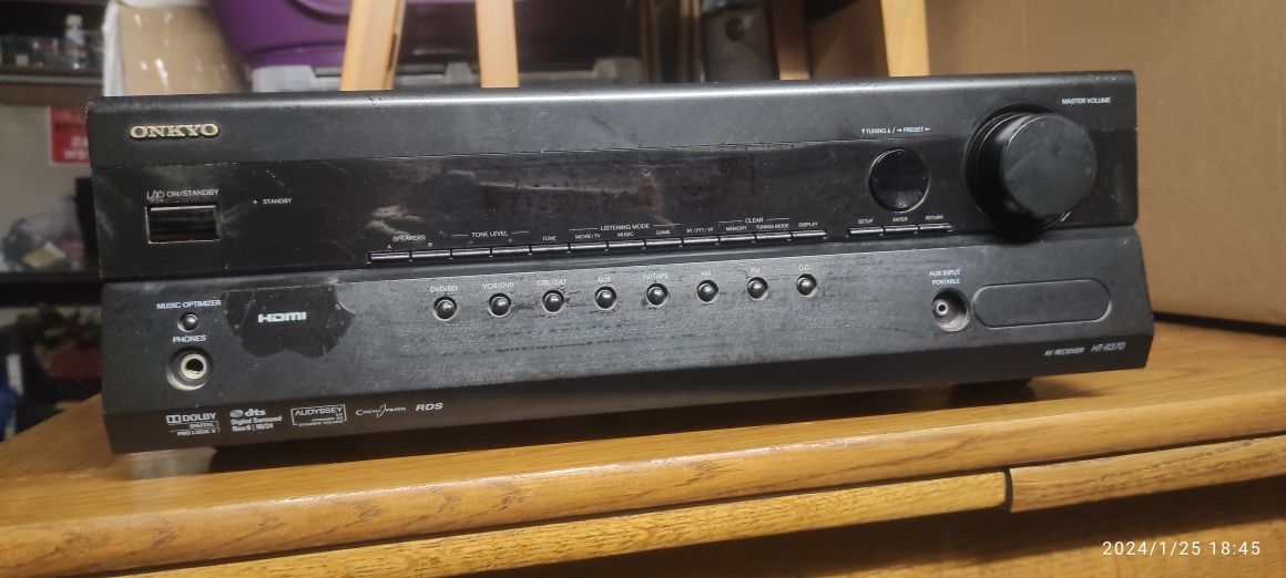 Amplituner kina wzmacniacz Onkyo HT-R370