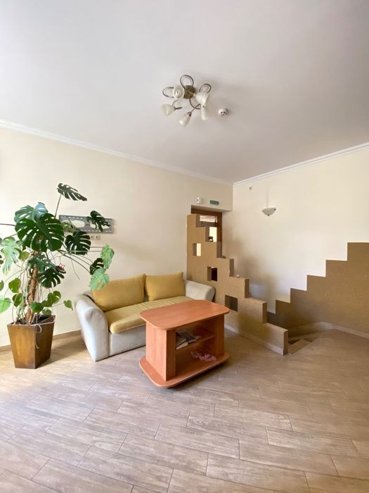 Оренда 1 окремої кімнати пл. Петрушевича (Центр)