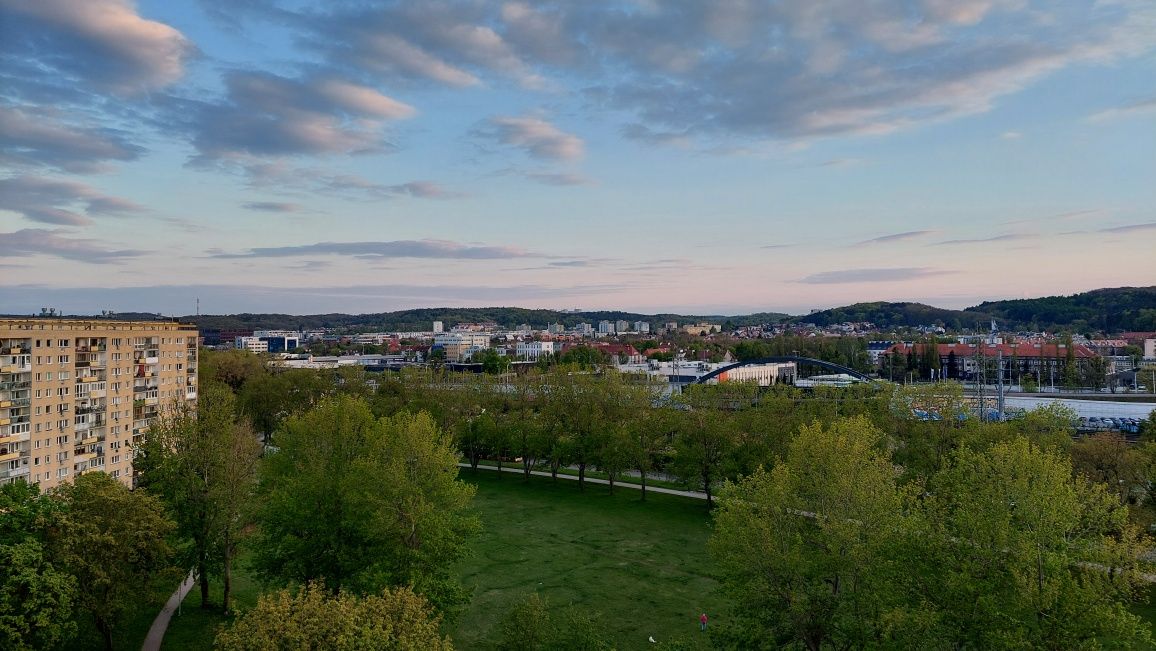 APARTAMENT 4 os. blisko SKM - mieszkanie na wynajem kawalerka