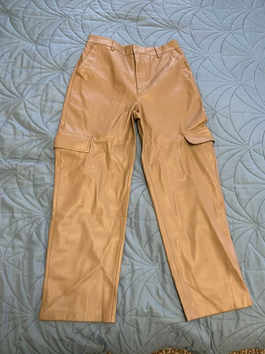 Кожаные штаны Mango