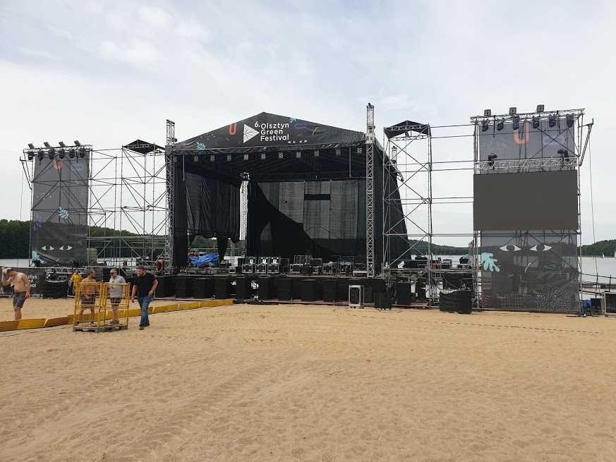 Sceny małe i duże wynajem konstrukcje trybuny