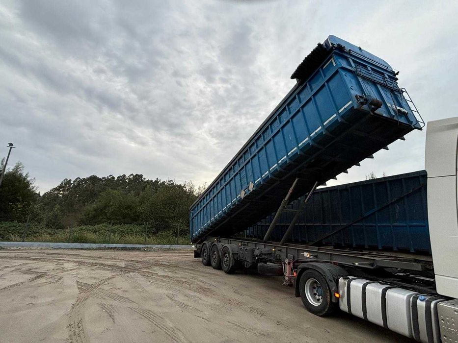 Semi-Reboque Sucateiro