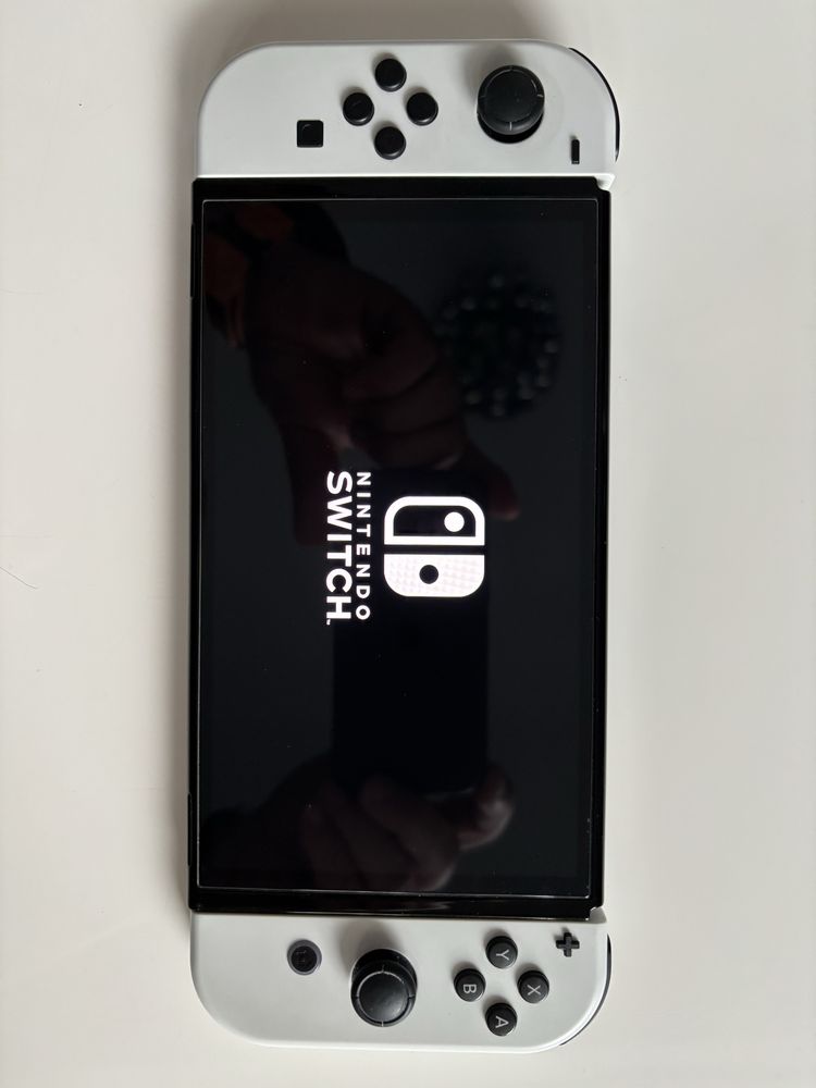 Nintendo switch oled  biala