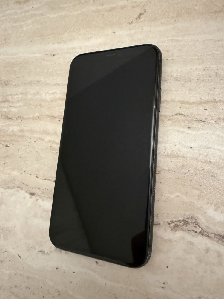 Iphone 11 czarny 64gb