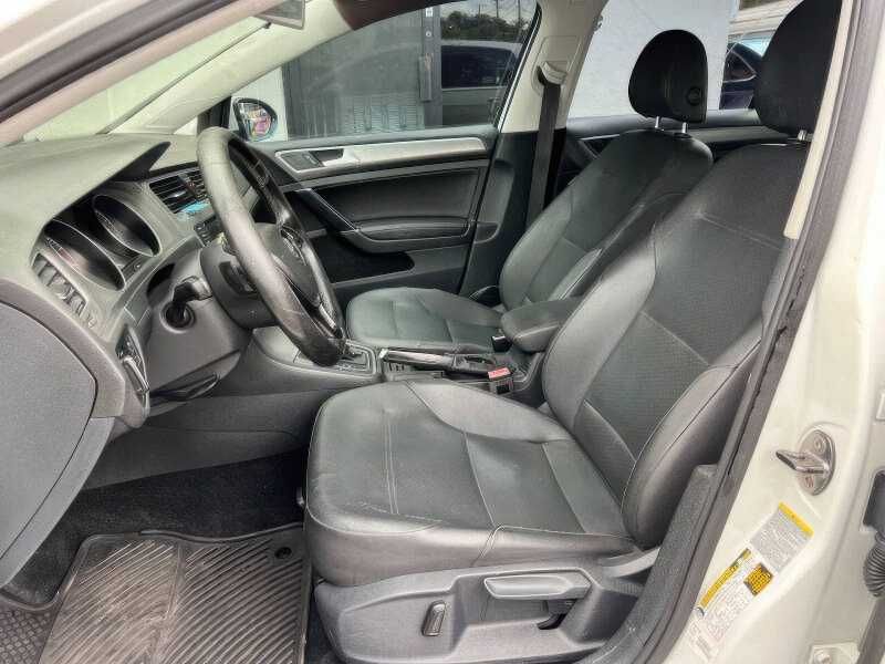 2015 Volkswagen Golf TSI SE