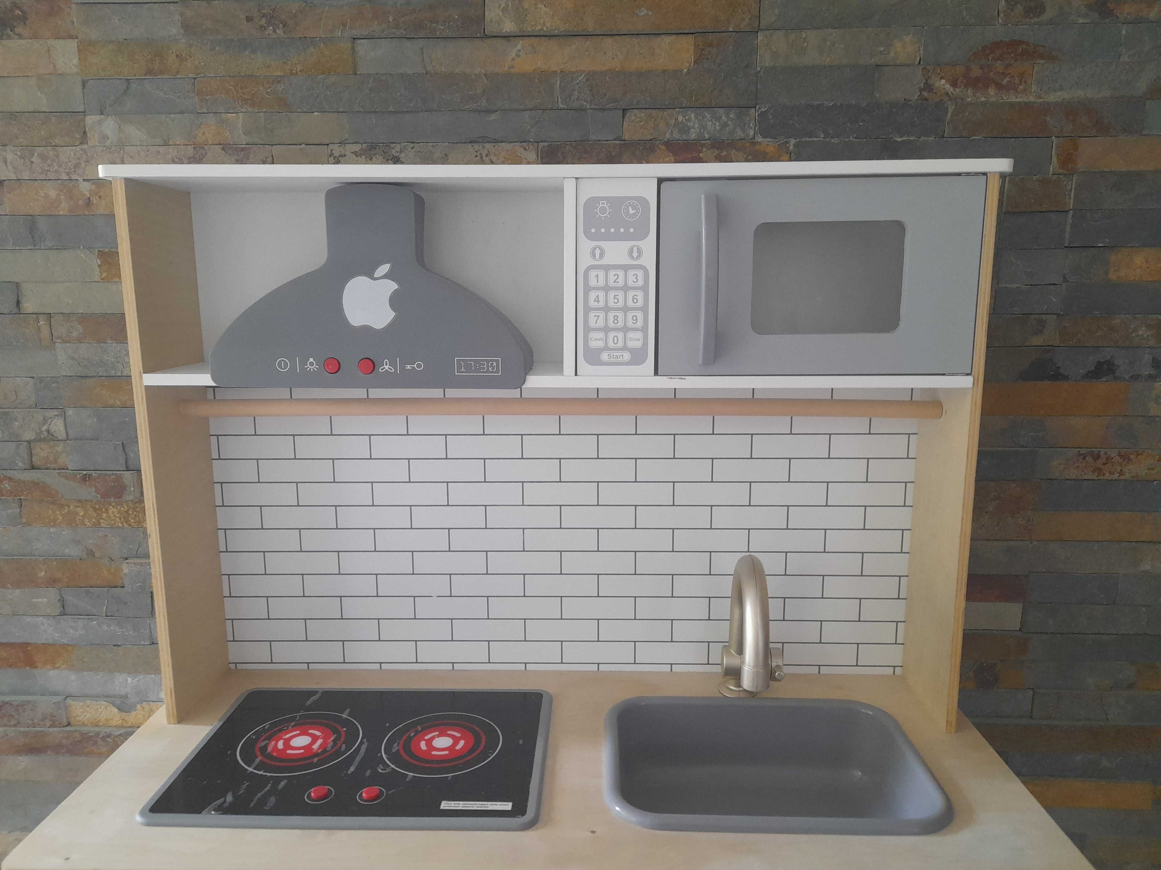 kuchnia kuchenka drewniana interaktywna dla dzieci
