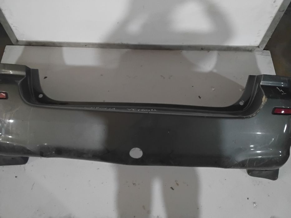 Parachoques toyota corolla verso tras