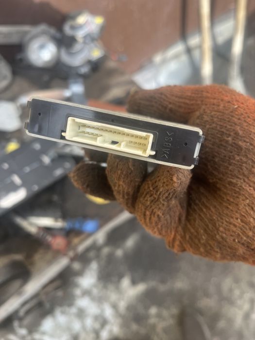 Lexus rx ii xu30 модуль gateway 89111-48110