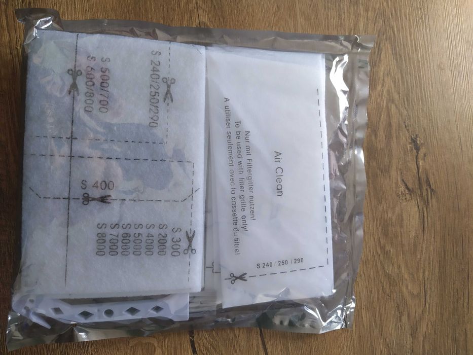 Zestaw filtrów 12szt. do odkurzacza Miele, plus szczotka