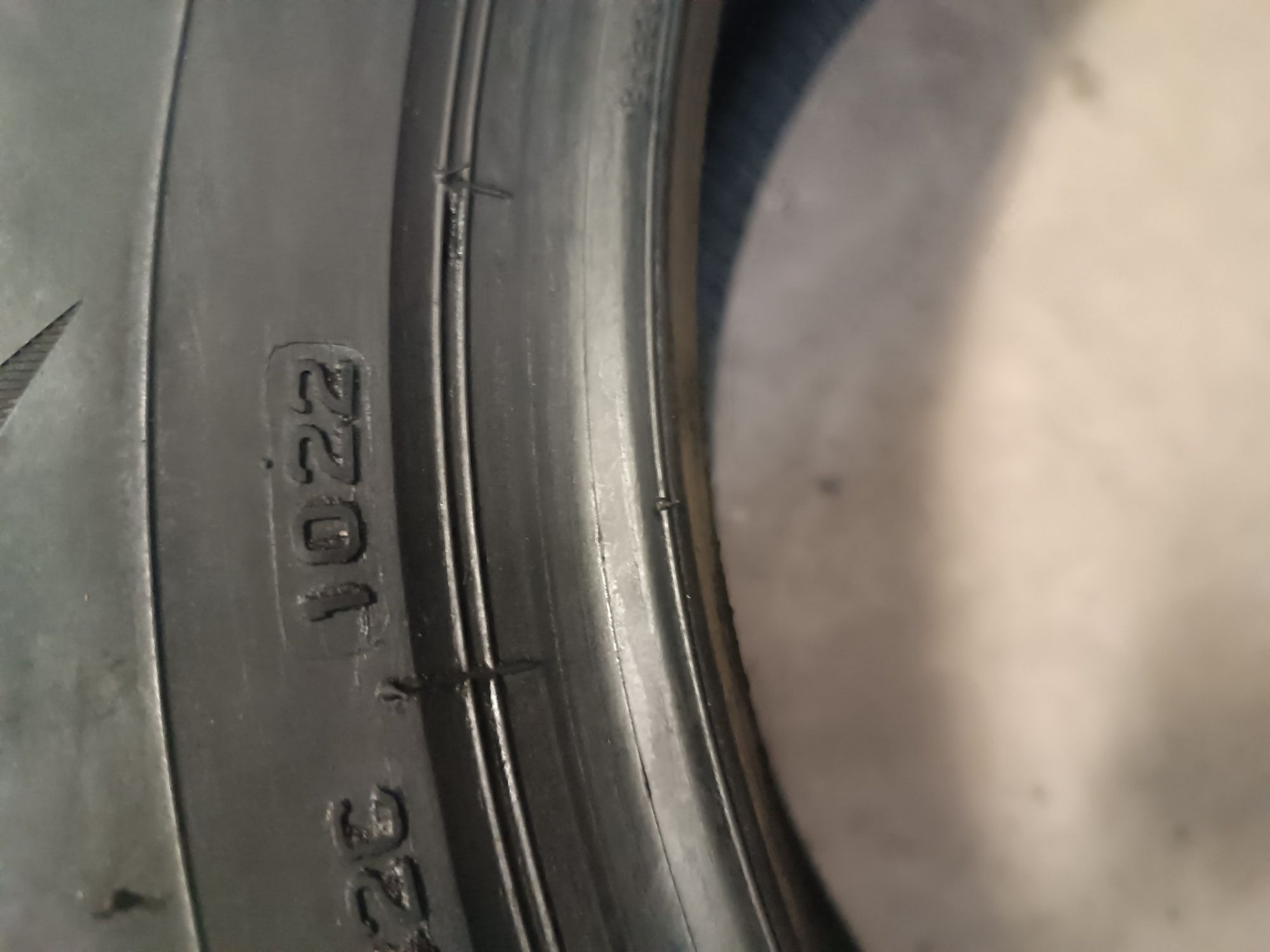 Sprzedam bardzo ładne Opony Bridgestone 215/65 r17