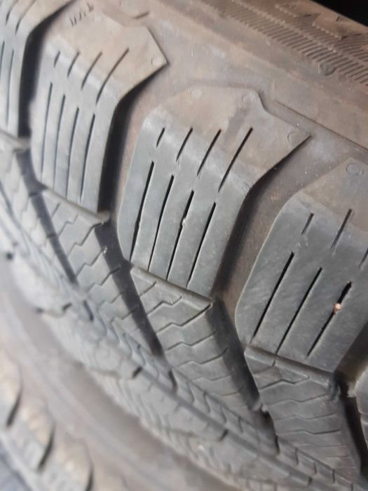 Tanio sprzedam opony zimowe szt. 2 Rozmiar 16cali