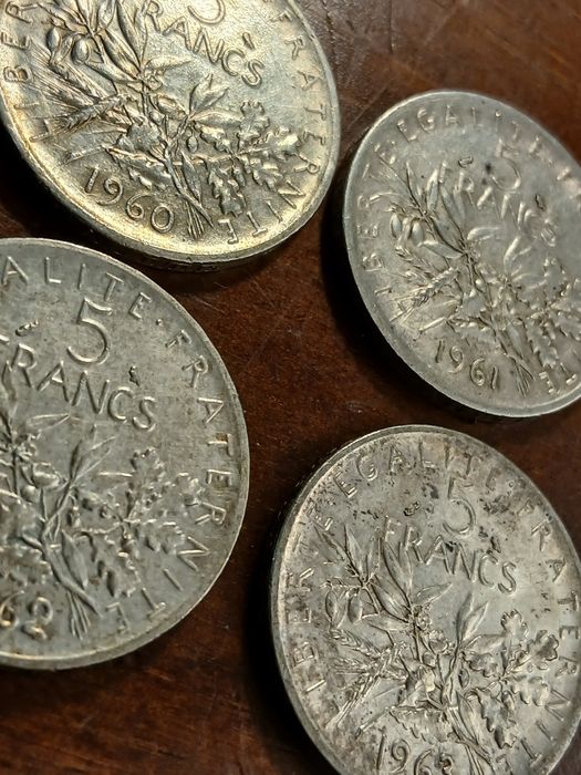 Moedas 5 francos antigas