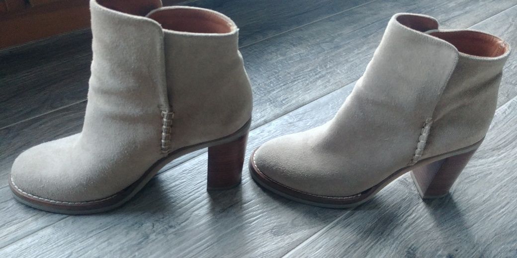 Nubukowe botki Massimo Dutti r.37