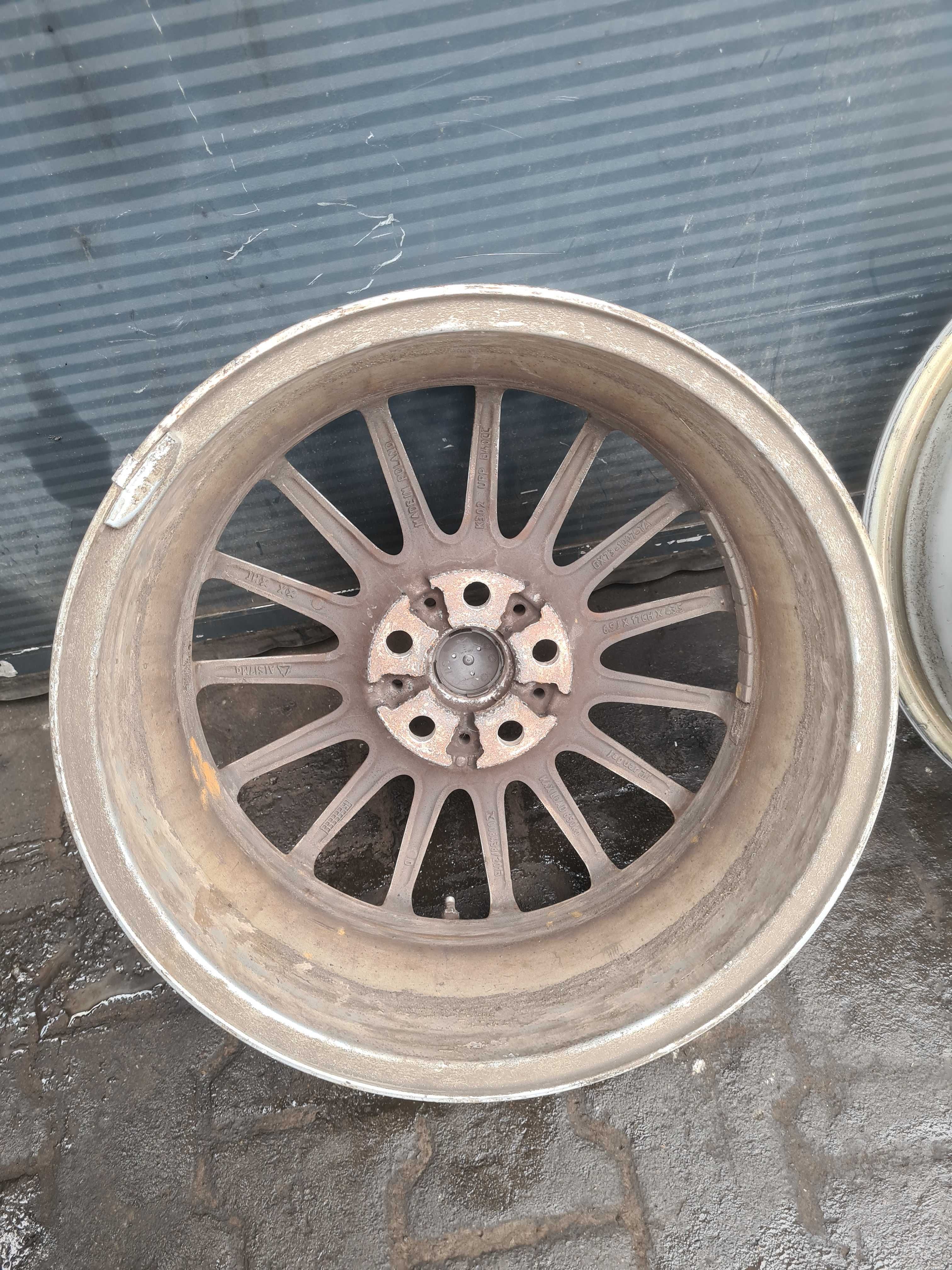 Jaguar XE X760 felga aluminiowa 6.5 J x 17 x 43.5 / GX73-1007-TA