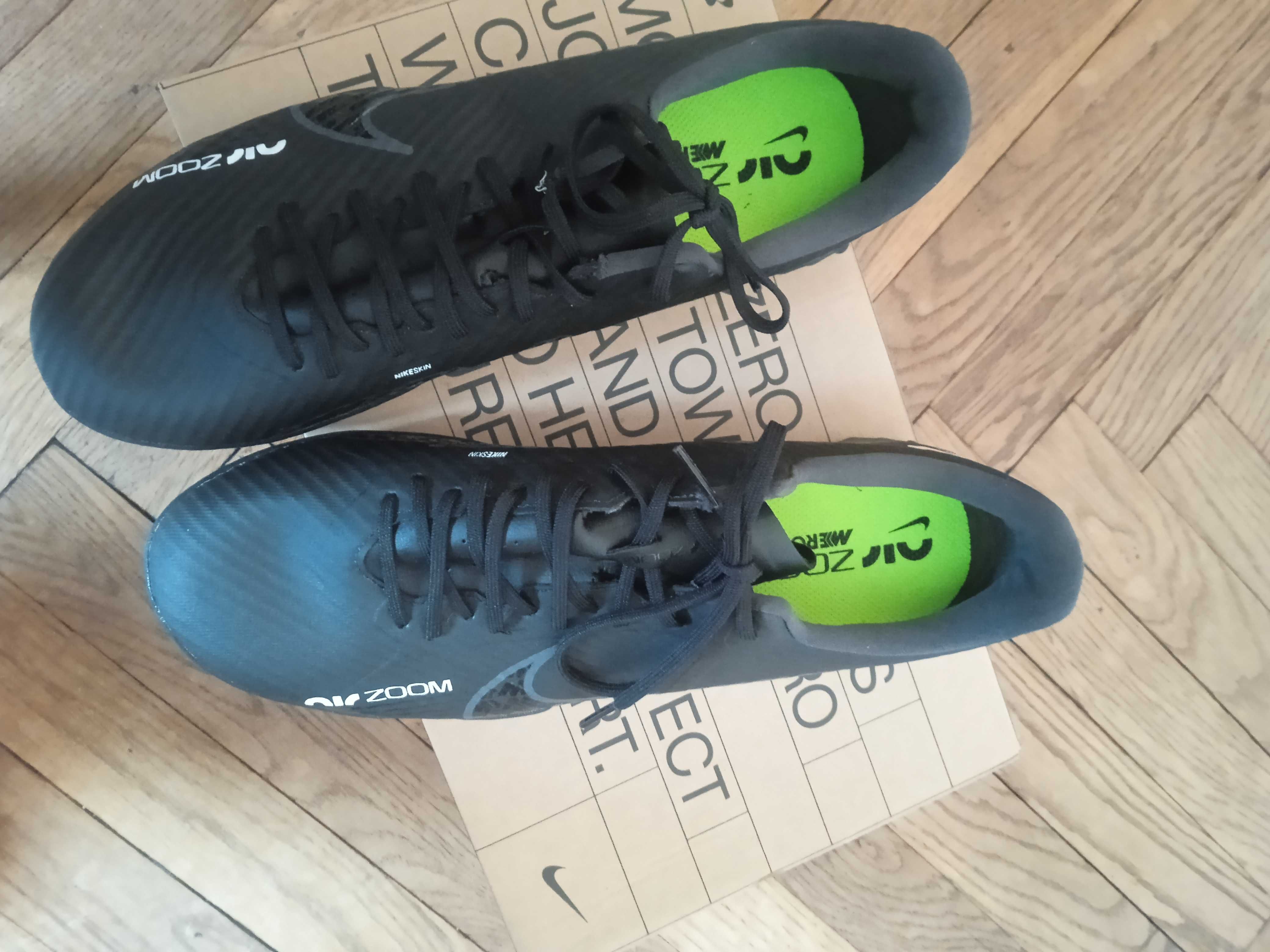 Buty piłkarskie Nike nowe