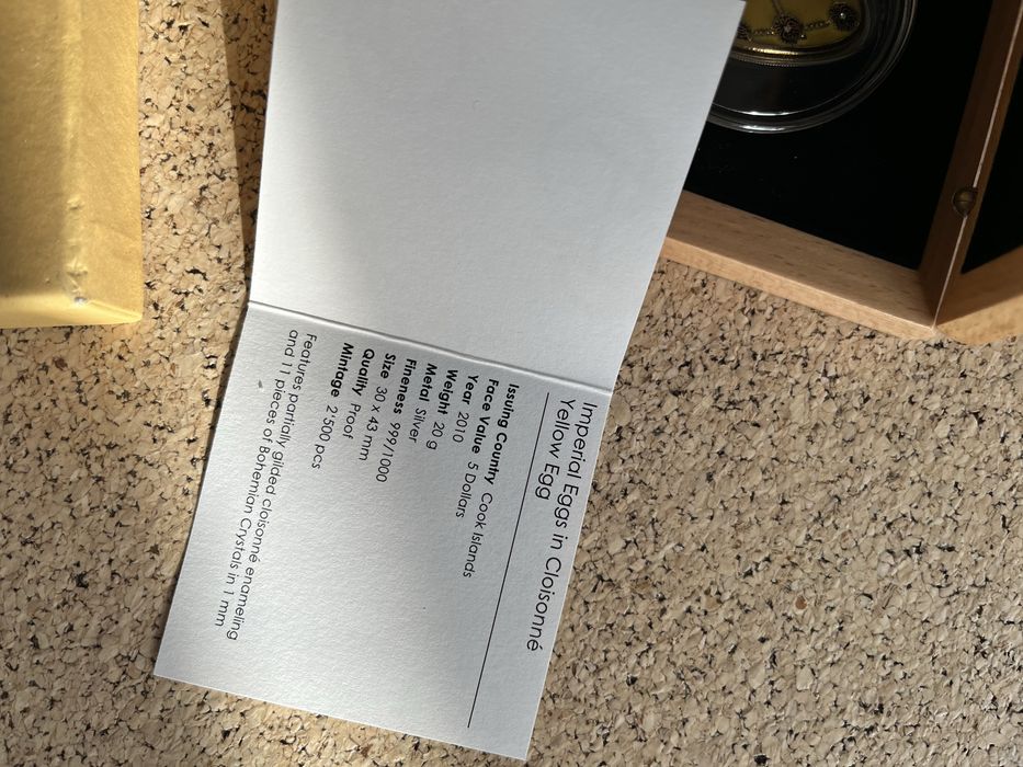 5 dorarów Cook Islands 2010 menniczy stan żółte jajko