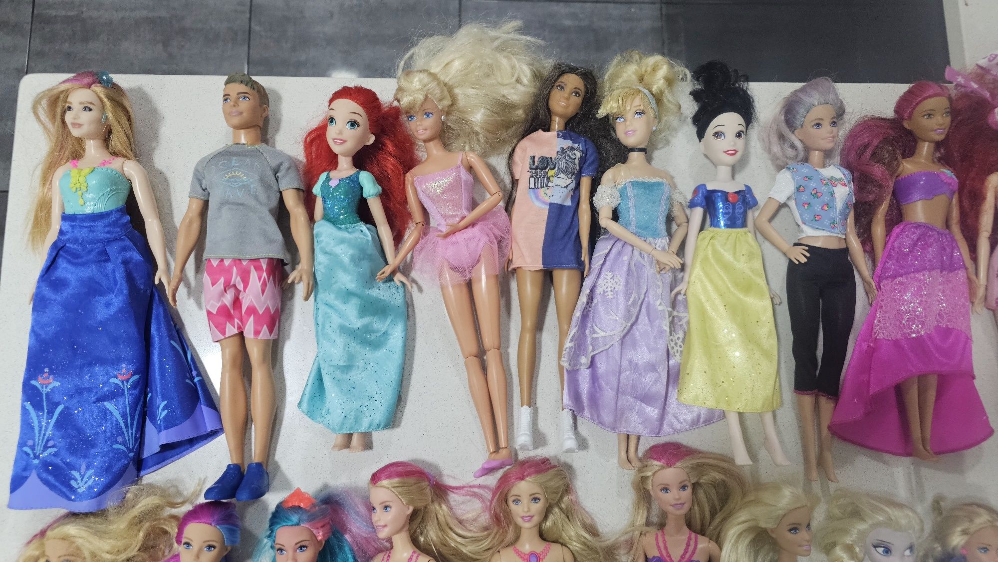 Vendo barbies originais
