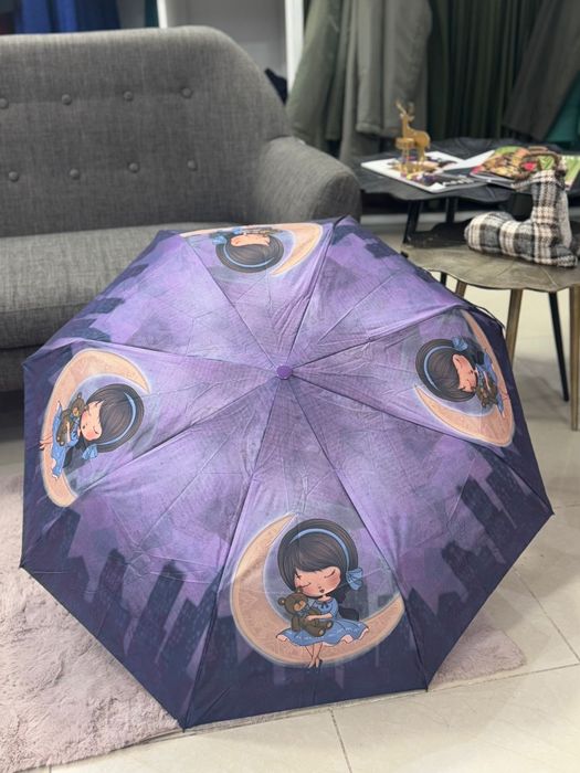 Chapéus de chuva novos com etiqueta