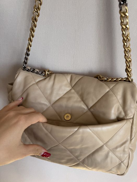 Оригінальна Chanel 19 Flap Bag – Cream Quilted Leather (як нова)