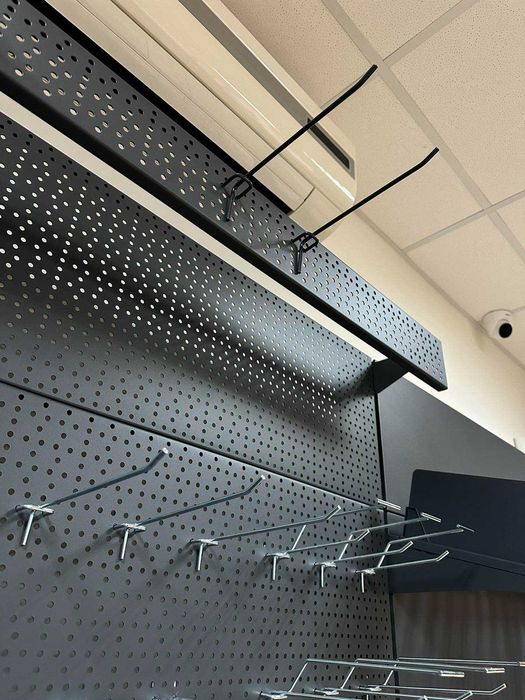 Торговое оборудование. Стеллаж торговый. Полки. Магазин. касса. крючки